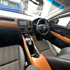 ホンダ HONDA ヴェゼル カーキ  車検有り  ハイブリッドの画像