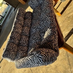 中古の二人掛けソファになります、の画像