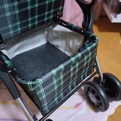 シルバーカー 手押し車 高齢者 車椅子 軽量 コンパクト 座れる 折畳 シルバーカート ショッピングカート 歩行器 買い物カート  老人カート の画像