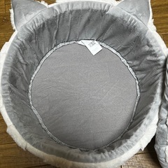 美品★カインズ ネコ用ベット 猫ベット 丸型ベッド 猫耳の画像