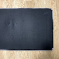adidasヨガマットレスの画像