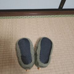 冬用子どもスリッパ　16-17㌢　サンダル　温かいの画像