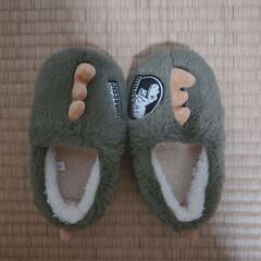 冬用子どもスリッパ　16-17㌢　サンダル　温かいの画像