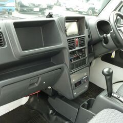 H.26(2014)年 スズキ キャリイ 冷凍冷蔵車 ホワイト/グリーン  オートマ　ETC　エアコン　ナビ　バックカメラ　パワステ　集中ドアロック　Rエアバック　ワンセグTV　車検８年９月　17374　の画像