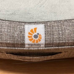 エルゴ　授乳クッションの画像