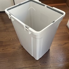ゴミ箱　70リットル　あげます！の画像