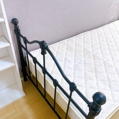 姫家具　アイアンベッドの画像