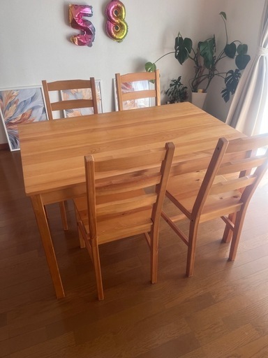 ダイニングテーブル