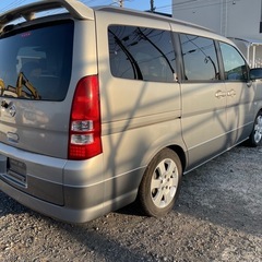 日産セレナの画像