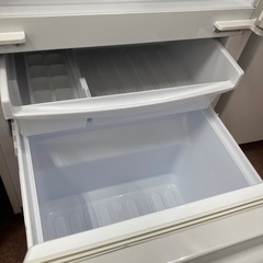 シャープ冷蔵庫　SJ-14E6-W 2019年式の画像