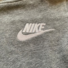 NIKE ナイキ　パーカー　5-6才用の画像