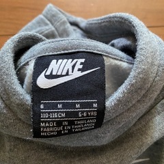 NIKE ナイキ　パーカー　5-6才用の画像