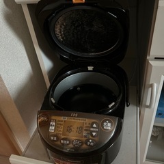 ZOJIRUSHI 炊飯器　5.5合炊きの画像