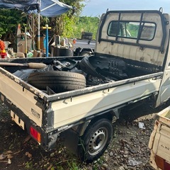 スズキ　キャリー軽トラ平成23年5Fマニュアル4WD‼️綺麗な車両です‼️エンジン直せる方お勧めです‼️現状販売部品取りサビ少ないです‼️の画像