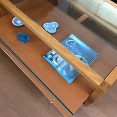 ガラステーブルの画像