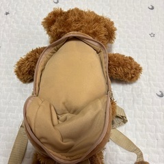 くま　ぬいぐるみ　リュックの画像