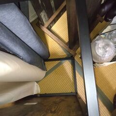 ナチュラルタイプの机の画像