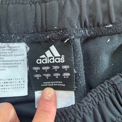adidas ジャージの画像