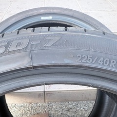 バリ山 夏タイヤ 225-40-18の画像