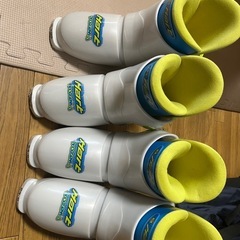 子供　スキー靴の画像