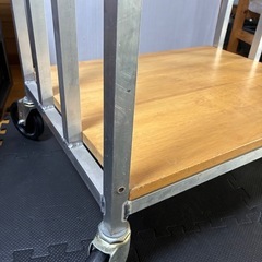 キャスターラックの画像