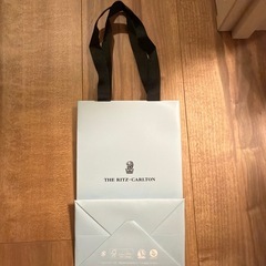THE RITZ-CARLTON りリッツカールトンショップ袋の画像