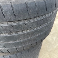 タイヤ3こ
の画像