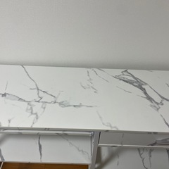 棚キャビネット大理石柄の画像