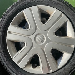 スタッドレスタイヤ新品の画像