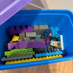 おおきなバイキンじょうとだだんだんブロックバケツの画像