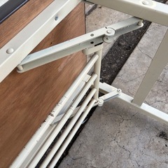 【人気ホワイト‼️】折りたたみ会議テーブル 2台あり／幅173×奥行45cm／軽量 スリムデスクの画像