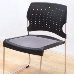 KOKUYOスタッキングチェアーの画像