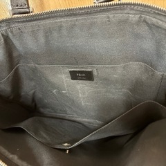 メンズ フェンディFENDI 薄型ビジネスバックの画像