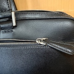 メンズ フェンディFENDI 薄型ビジネスバックの画像