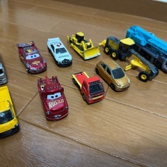 おかたずけコンボイ　トミカ10台の画像