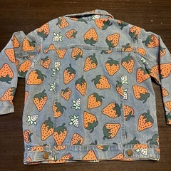 
130cm 苺柄 デニム　ジャケット の画像