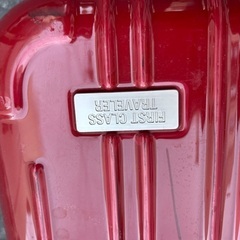 スーツケース(赤) 最初のメッセージで取りに来れる日時をお知らせください。の画像