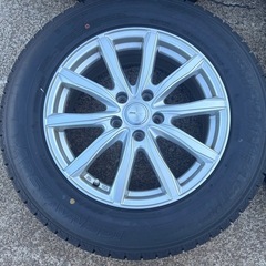 SUV系用 225/65R17スタッドレスタイヤ アルミ付き4本セット 冬用の画像