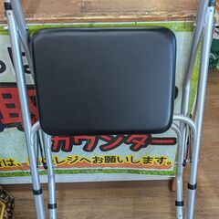 ラク 座面付き歩行器の画像