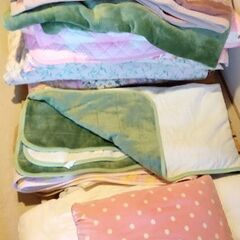 布団、カバー、毛布などセット（無料）の画像