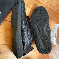 ミズノトレーニングシューズ23.5の画像