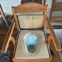 郵送可、未使用品日本セイフティーの自動ラップ式ポータブルトイレ「ラップポン・ブリオ(S)」の画像