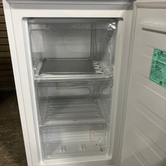 ハイセンス　ノンフロン冷凍庫　HF-A61W  2023年製の画像