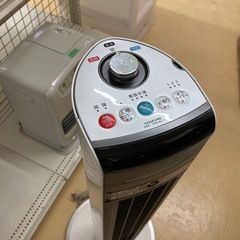 コイズミ 送風機能付きファンヒーター KHF-1282の画像