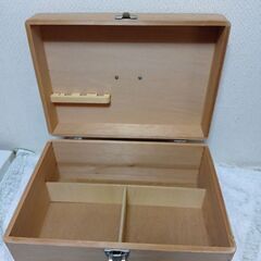 昭和レトロな救急箱の画像