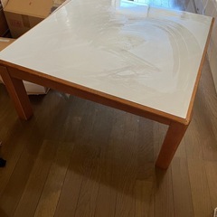 正方形こたつ　コードないです　の画像