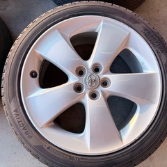 トヨタ純正17インチ プリウス ツーリング 215/45R17 SAIの画像