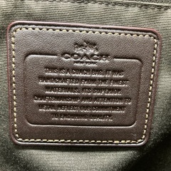 COACHより【トートバッグ シグネチャー】の画像