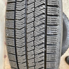 VR X 2  　スタッドレスタイヤ　　175-65-15の画像