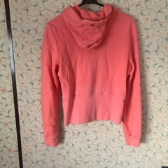 adidasパーカーの画像